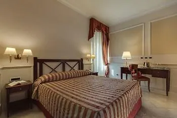パラッツォ カルディアル チェージ ホテル 4*