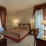 Hotel Palazzo Cardinal Cesi 4*