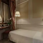 Palazzo Cardinal Cesi 4*