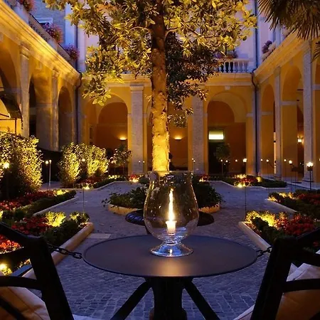 Palazzo Cardinal Cesi Hotel