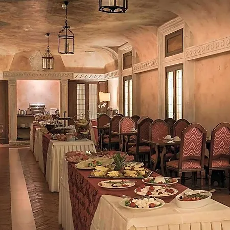 מלון Palazzo Cardinal Cesi רומא