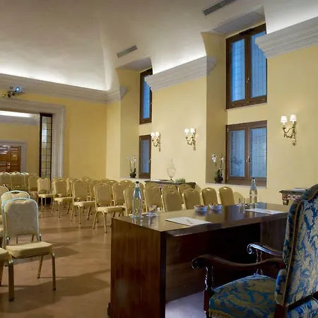 Hotel Palazzo Cardinal Cesi 4*