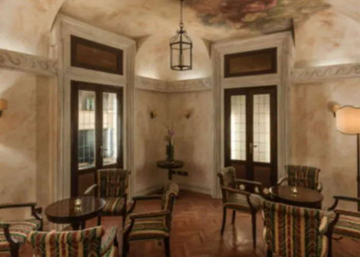 Palazzo Cardinal Cesi 4*