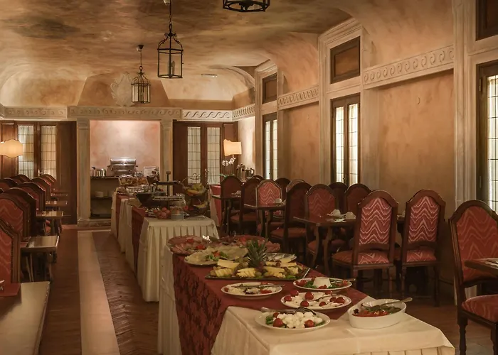Palazzo Cardinal Cesi 4* Róma