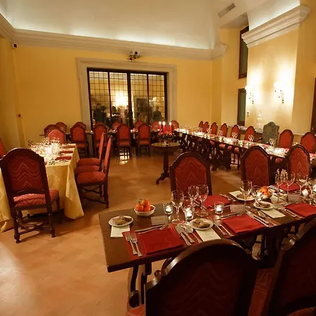 Hotel Palazzo Cardinal Cesi 4*