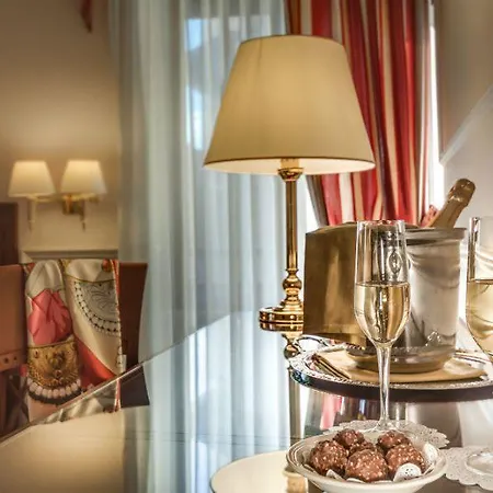 팔라쪼 카디널 세시 호텔 4*